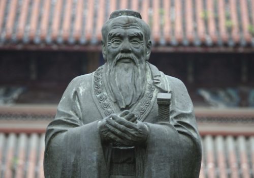 کنفسیوس کیست ؟ و اندیشه های وی